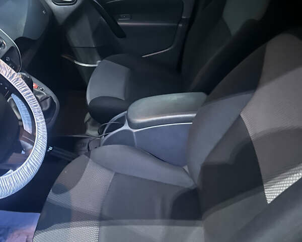 Зелений Рено Кєнгу, об'ємом двигуна 1.5 л та пробігом 195 тис. км за 13200 $, фото 4 на Automoto.ua