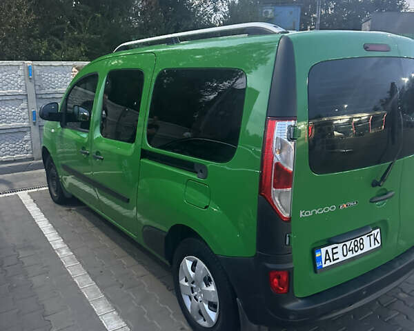 Зелений Рено Кєнгу, об'ємом двигуна 1.5 л та пробігом 195 тис. км за 13200 $, фото 1 на Automoto.ua