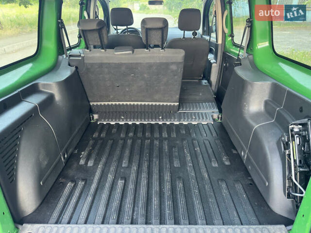 Зеленый Рено Кенгу, объемом двигателя 1.5 л и пробегом 162 тыс. км за 12499 $, фото 16 на Automoto.ua