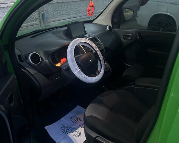 Зелений Рено Кєнгу, об'ємом двигуна 1.5 л та пробігом 195 тис. км за 13200 $, фото 3 на Automoto.ua