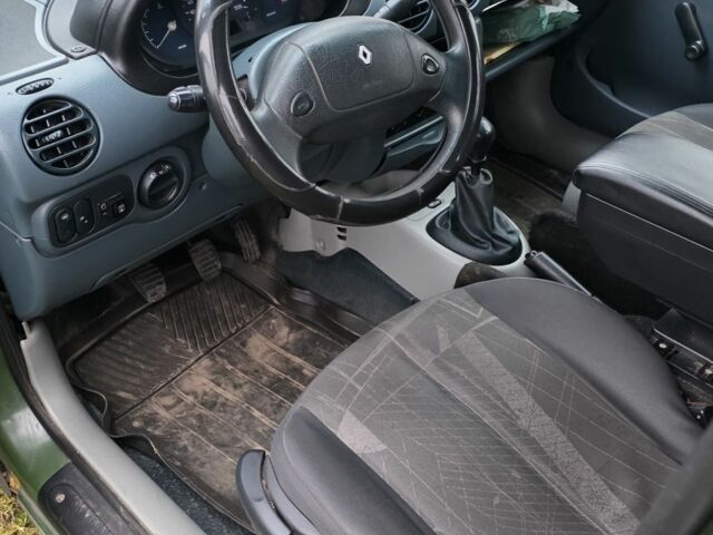 Зеленый Рено Кенгу, объемом двигателя 1.4 л и пробегом 284 тыс. км за 1650 $, фото 4 на Automoto.ua