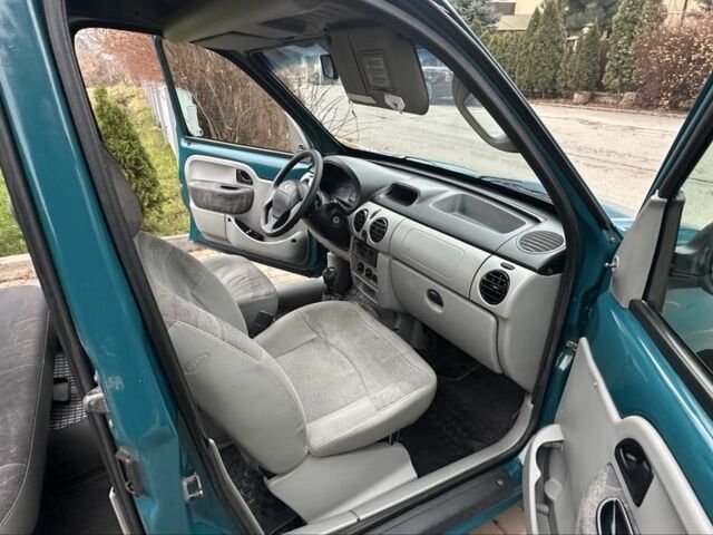 Зеленый Рено Кенгу, объемом двигателя 1.4 л и пробегом 240 тыс. км за 3000 $, фото 20 на Automoto.ua