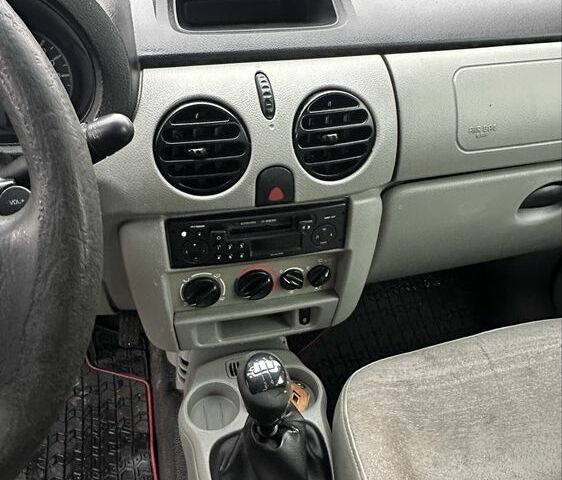 Зеленый Рено Кенгу, объемом двигателя 1.4 л и пробегом 240 тыс. км за 3000 $, фото 11 на Automoto.ua