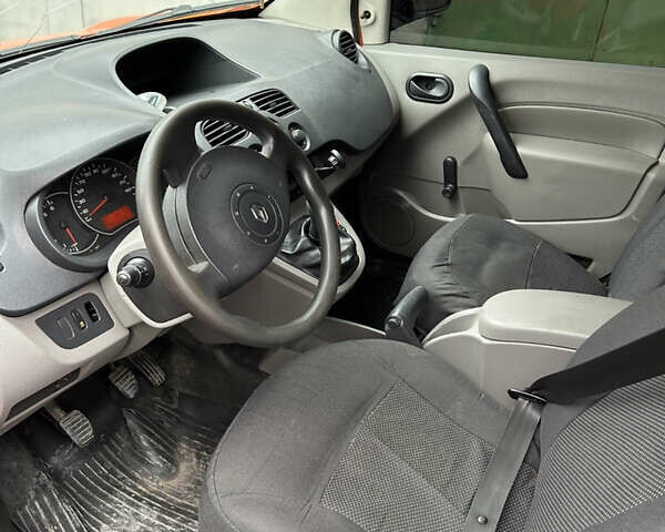 Оранжевый Рено Кенгу, объемом двигателя 1.46 л и пробегом 184 тыс. км за 4650 $, фото 9 на Automoto.ua