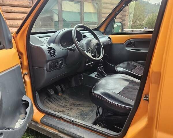 Рено Кенгу 1998 в Тячеве на Automoto.ua Оранжевый Рено Кенгу, объемом двигателя 1.39 л и пробегом 196 тыс. км за 2700 $, фото 4 на Automoto.ua