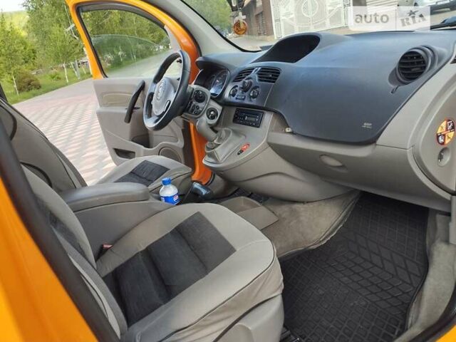Оранжевый Рено Кенгу, объемом двигателя 1.5 л и пробегом 239 тыс. км за 5600 $, фото 34 на Automoto.ua