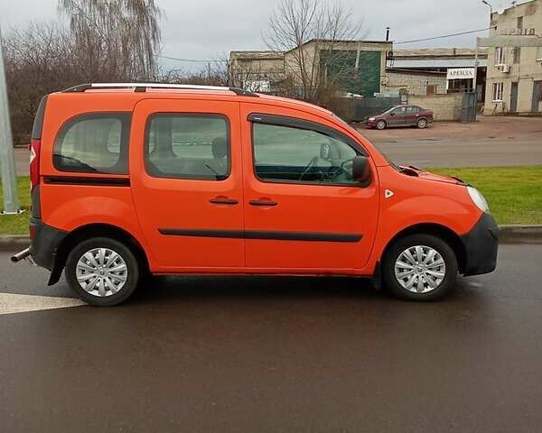 Оранжевый Рено Кенгу, объемом двигателя 1.5 л и пробегом 170 тыс. км за 6400 $, фото 2 на Automoto.ua
