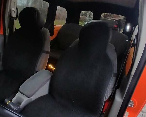 Помаранчевий Рено Кєнгу, об'ємом двигуна 1.5 л та пробігом 280 тис. км за 5200 $, фото 4 на Automoto.ua