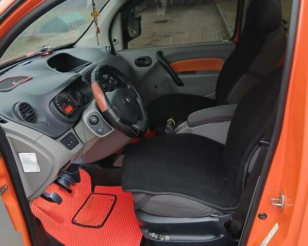 Помаранчевий Рено Кєнгу, об'ємом двигуна 1.5 л та пробігом 280 тис. км за 5200 $, фото 17 на Automoto.ua