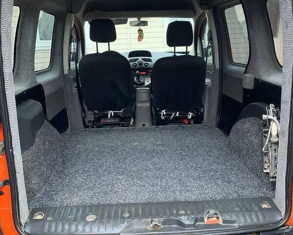 Оранжевый Рено Кенгу, объемом двигателя 1.46 л и пробегом 210 тыс. км за 5200 $, фото 3 на Automoto.ua