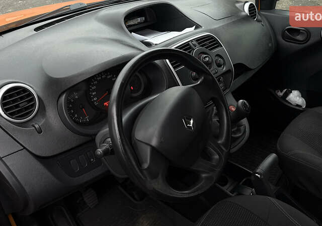 Помаранчевий Рено Кєнгу, об'ємом двигуна 1.46 л та пробігом 296 тис. км за 6999 $, фото 15 на Automoto.ua