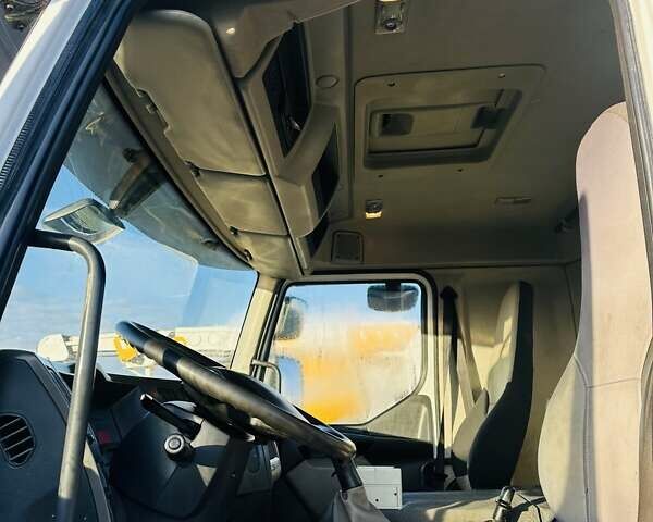 Белый Рено Керакс, объемом двигателя 0 л и пробегом 291 тыс. км за 58900 $, фото 28 на Automoto.ua