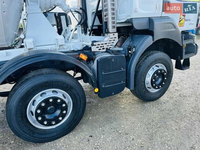 Белый Рено Керакс, объемом двигателя 0 л и пробегом 291 тыс. км за 58900 $, фото 23 на Automoto.ua