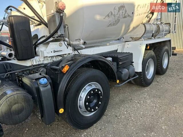 Белый Рено Керакс, объемом двигателя 0 л и пробегом 291 тыс. км за 58900 $, фото 16 на Automoto.ua