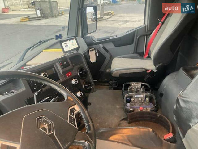 Рено Керакс, объемом двигателя 0 л и пробегом 220 тыс. км за 250041 $, фото 3 на Automoto.ua