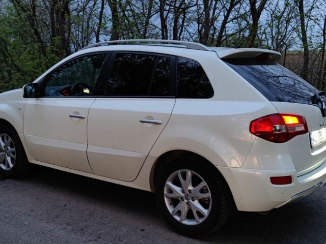 Белый Рено Колеос, объемом двигателя 2 л и пробегом 150 тыс. км за 10500 $, фото 10 на Automoto.ua