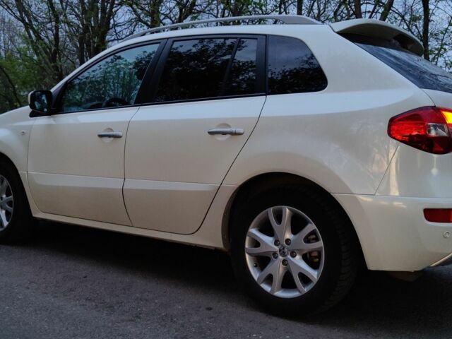 Белый Рено Колеос, объемом двигателя 2 л и пробегом 150 тыс. км за 10500 $, фото 11 на Automoto.ua