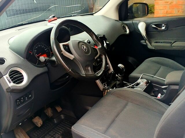 Белый Рено Колеос, объемом двигателя 2 л и пробегом 310 тыс. км за 7300 $, фото 7 на Automoto.ua