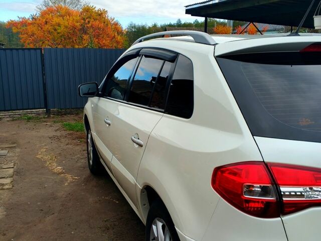 Белый Рено Колеос, объемом двигателя 2 л и пробегом 310 тыс. км за 7300 $, фото 4 на Automoto.ua