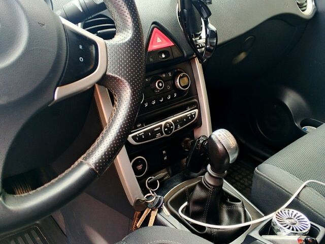 Белый Рено Колеос, объемом двигателя 2 л и пробегом 310 тыс. км за 7300 $, фото 8 на Automoto.ua