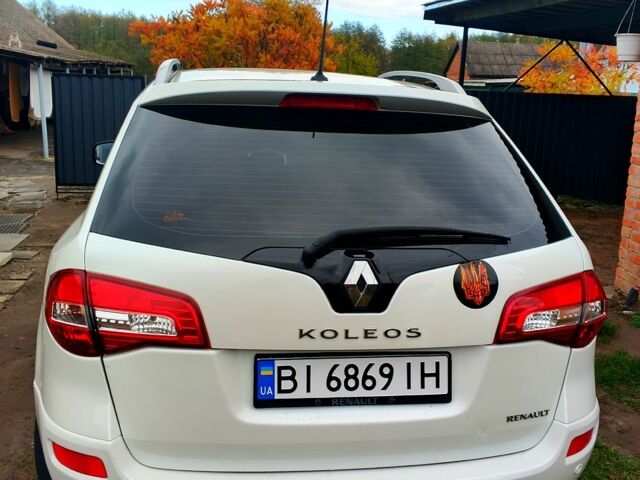 Белый Рено Колеос, объемом двигателя 2 л и пробегом 310 тыс. км за 7300 $, фото 6 на Automoto.ua