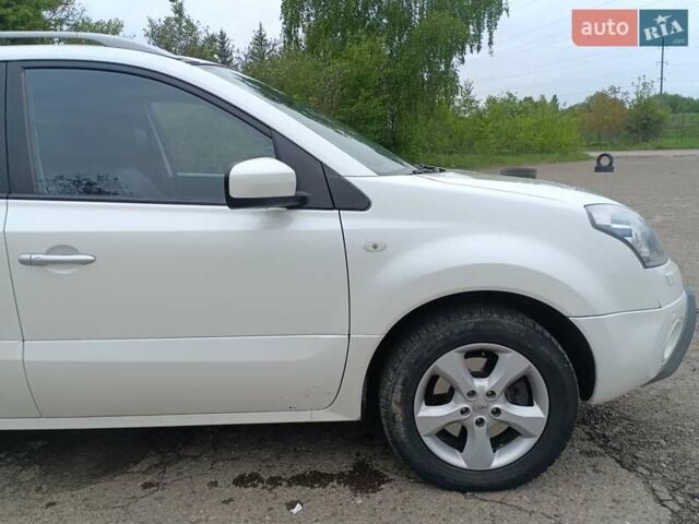 Белый Рено Колеос, объемом двигателя 2 л и пробегом 287 тыс. км за 9500 $, фото 10 на Automoto.ua