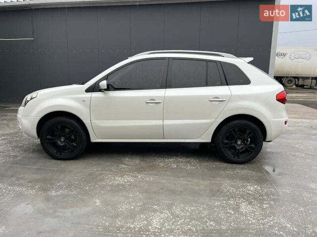 Білий Рено Колеос, об'ємом двигуна 2 л та пробігом 253 тис. км за 8700 $, фото 1 на Automoto.ua