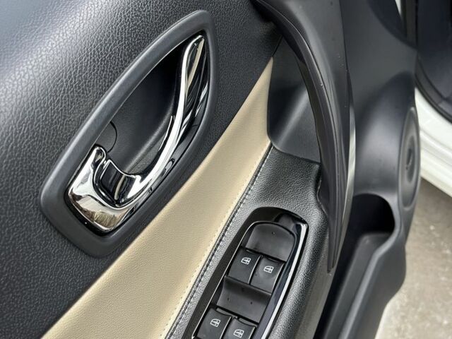 Белый Рено Колеос, объемом двигателя 2 л и пробегом 253 тыс. км за 8700 $, фото 8 на Automoto.ua