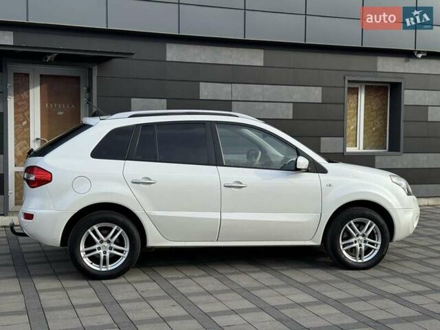 Белый Рено Колеос, объемом двигателя 2 л и пробегом 225 тыс. км за 9800 $, фото 3 на Automoto.ua
