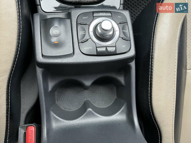 Білий Рено Колеос, об'ємом двигуна 2 л та пробігом 253 тис. км за 8700 $, фото 15 на Automoto.ua