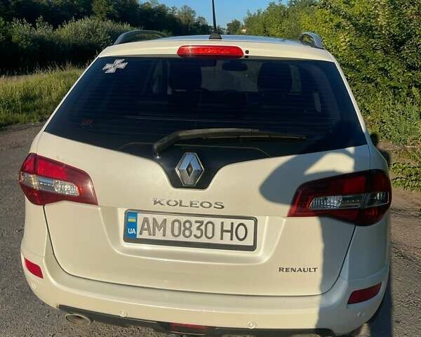 Білий Рено Колеос, об'ємом двигуна 2 л та пробігом 280 тис. км за 8600 $, фото 2 на Automoto.ua
