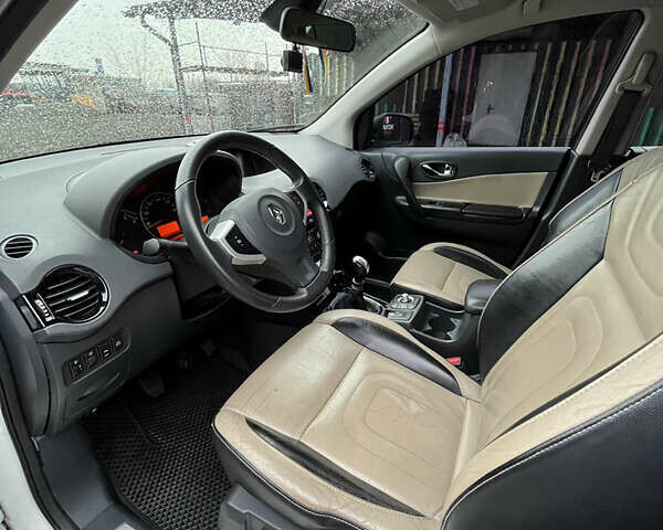 Білий Рено Колеос, об'ємом двигуна 2 л та пробігом 253 тис. км за 8700 $, фото 6 на Automoto.ua