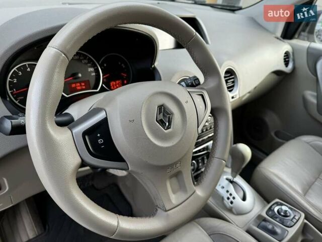 Белый Рено Колеос, объемом двигателя 2 л и пробегом 225 тыс. км за 9800 $, фото 35 на Automoto.ua