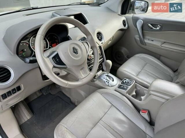 Белый Рено Колеос, объемом двигателя 2 л и пробегом 225 тыс. км за 9800 $, фото 26 на Automoto.ua