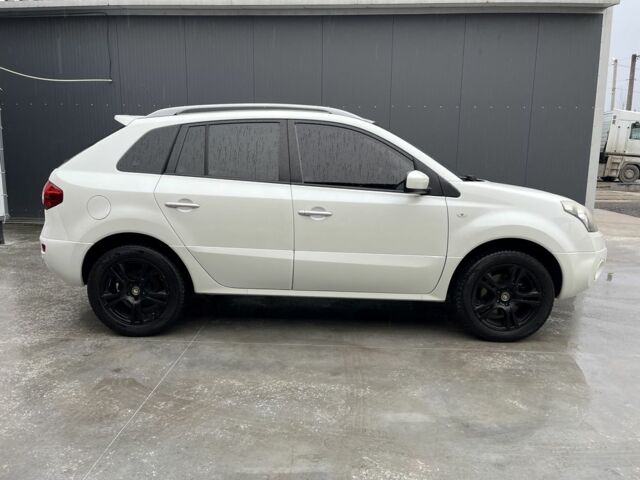 Белый Рено Колеос, объемом двигателя 2 л и пробегом 253 тыс. км за 8700 $, фото 4 на Automoto.ua