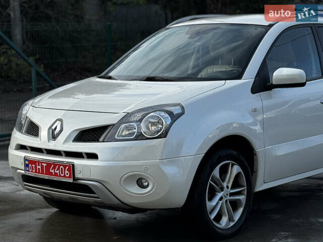 Белый Рено Колеос, объемом двигателя 2 л и пробегом 290 тыс. км за 9450 $, фото 1 на Automoto.ua