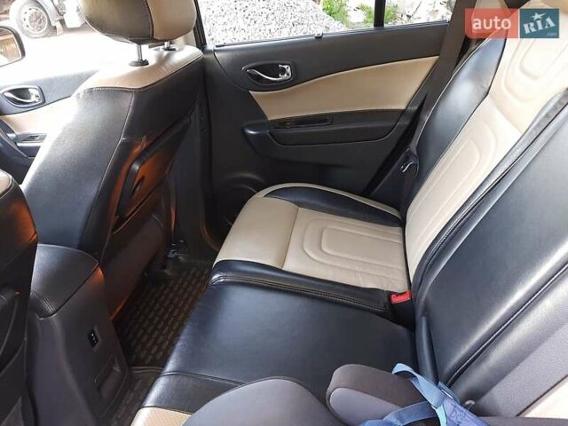 Белый Рено Колеос, объемом двигателя 2 л и пробегом 205 тыс. км за 10800 $, фото 22 на Automoto.ua