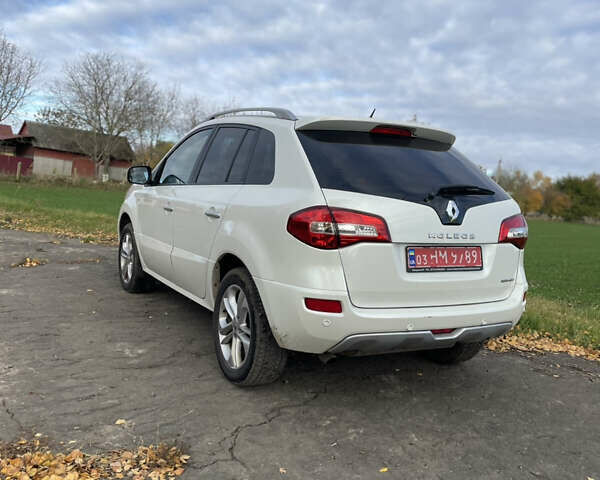 Белый Рено Колеос, объемом двигателя 2 л и пробегом 292 тыс. км за 10000 $, фото 2 на Automoto.ua
