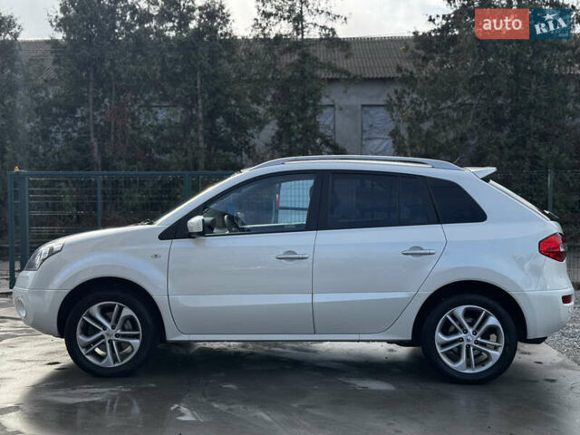 Белый Рено Колеос, объемом двигателя 2 л и пробегом 290 тыс. км за 9450 $, фото 4 на Automoto.ua