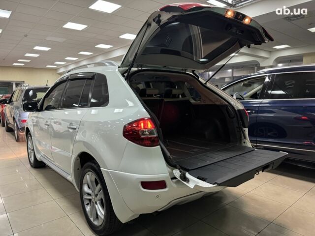 Белый Рено Колеос, объемом двигателя 0 л и пробегом 242 тыс. км за 8700 $, фото 3 на Automoto.ua