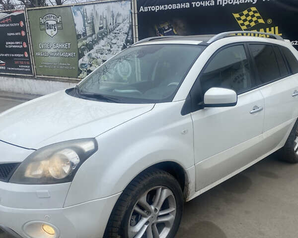Белый Рено Колеос, объемом двигателя 2 л и пробегом 241 тыс. км за 11500 $, фото 2 на Automoto.ua