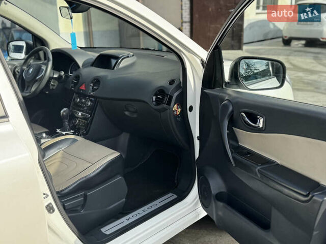 Белый Рено Колеос, объемом двигателя 2 л и пробегом 290 тыс. км за 9450 $, фото 30 на Automoto.ua