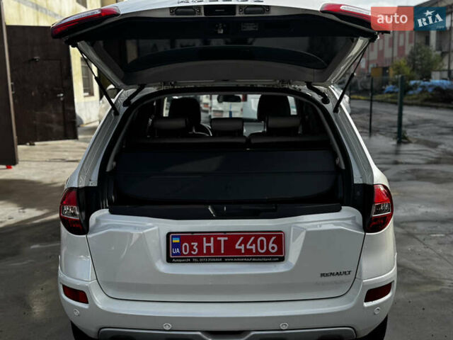 Белый Рено Колеос, объемом двигателя 2 л и пробегом 290 тыс. км за 9450 $, фото 27 на Automoto.ua
