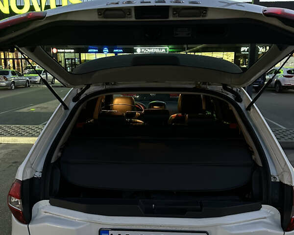 Белый Рено Колеос, объемом двигателя 2.49 л и пробегом 257 тыс. км за 10100 $, фото 9 на Automoto.ua