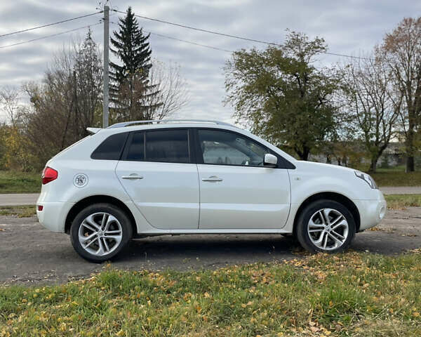 Белый Рено Колеос, объемом двигателя 2 л и пробегом 292 тыс. км за 10000 $, фото 5 на Automoto.ua