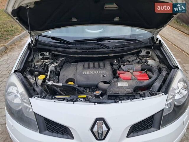 Белый Рено Колеос, объемом двигателя 2 л и пробегом 250 тыс. км за 9300 $, фото 18 на Automoto.ua