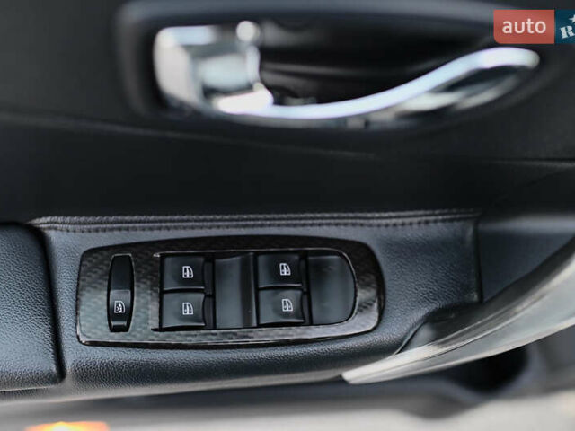 Белый Рено Колеос, объемом двигателя 2 л и пробегом 202 тыс. км за 10300 $, фото 38 на Automoto.ua