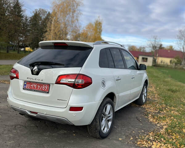 Белый Рено Колеос, объемом двигателя 2 л и пробегом 292 тыс. км за 10000 $, фото 4 на Automoto.ua