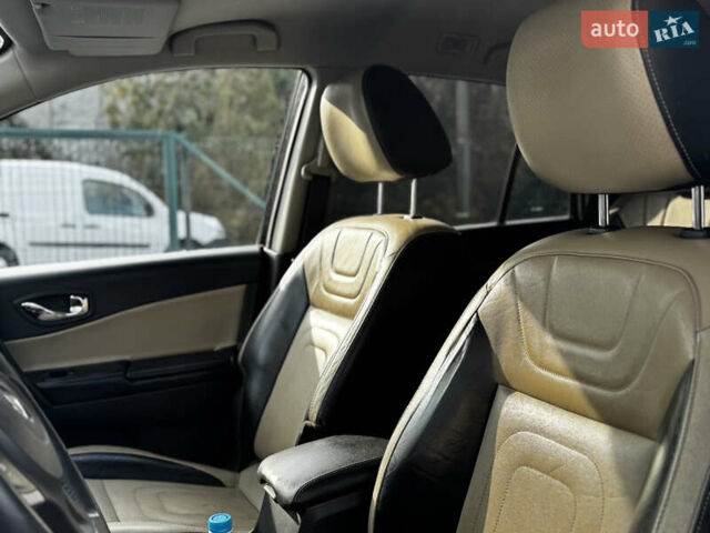 Белый Рено Колеос, объемом двигателя 2 л и пробегом 290 тыс. км за 9450 $, фото 20 на Automoto.ua