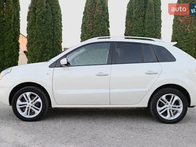 Белый Рено Колеос, объемом двигателя 2 л и пробегом 202 тыс. км за 10300 $, фото 16 на Automoto.ua